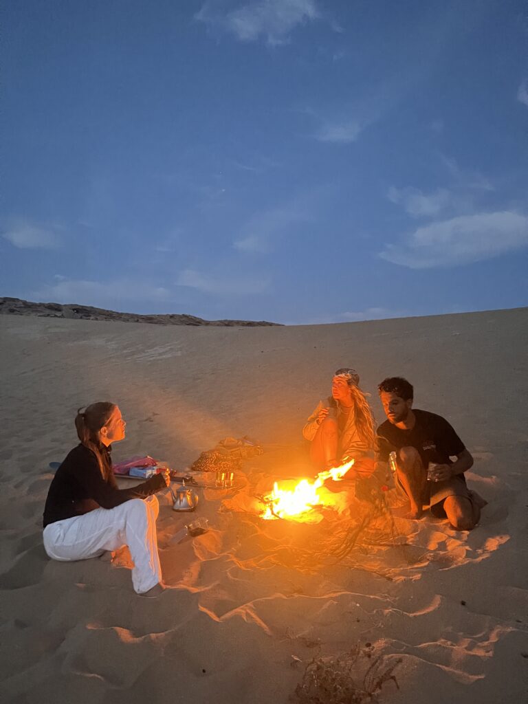 bonfire at timlaline sandboarding imsouane with tea