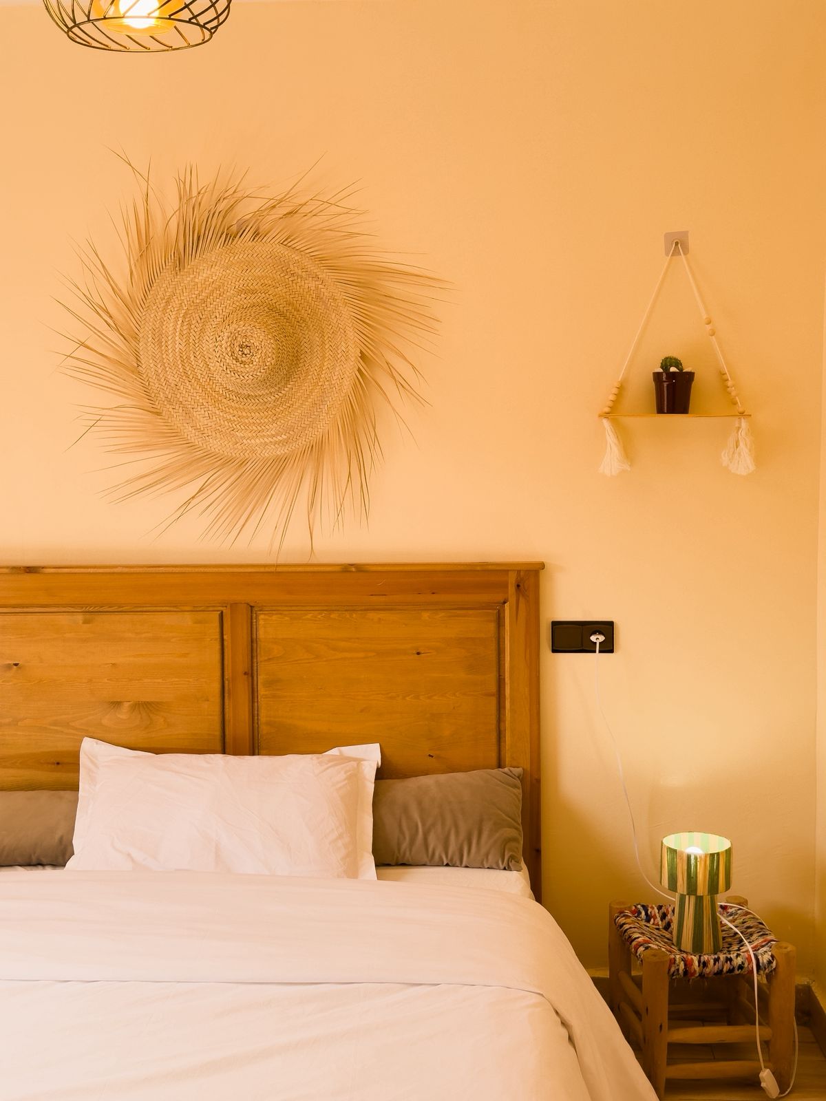 Double bedroom with view F2